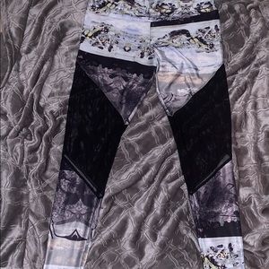 Onzie Arctic Mesh Hot Yoga Track Leggings Size M/L